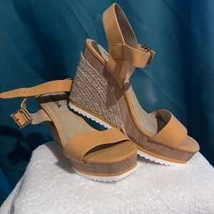 Soda Women's Tan and White Wedge Sandals